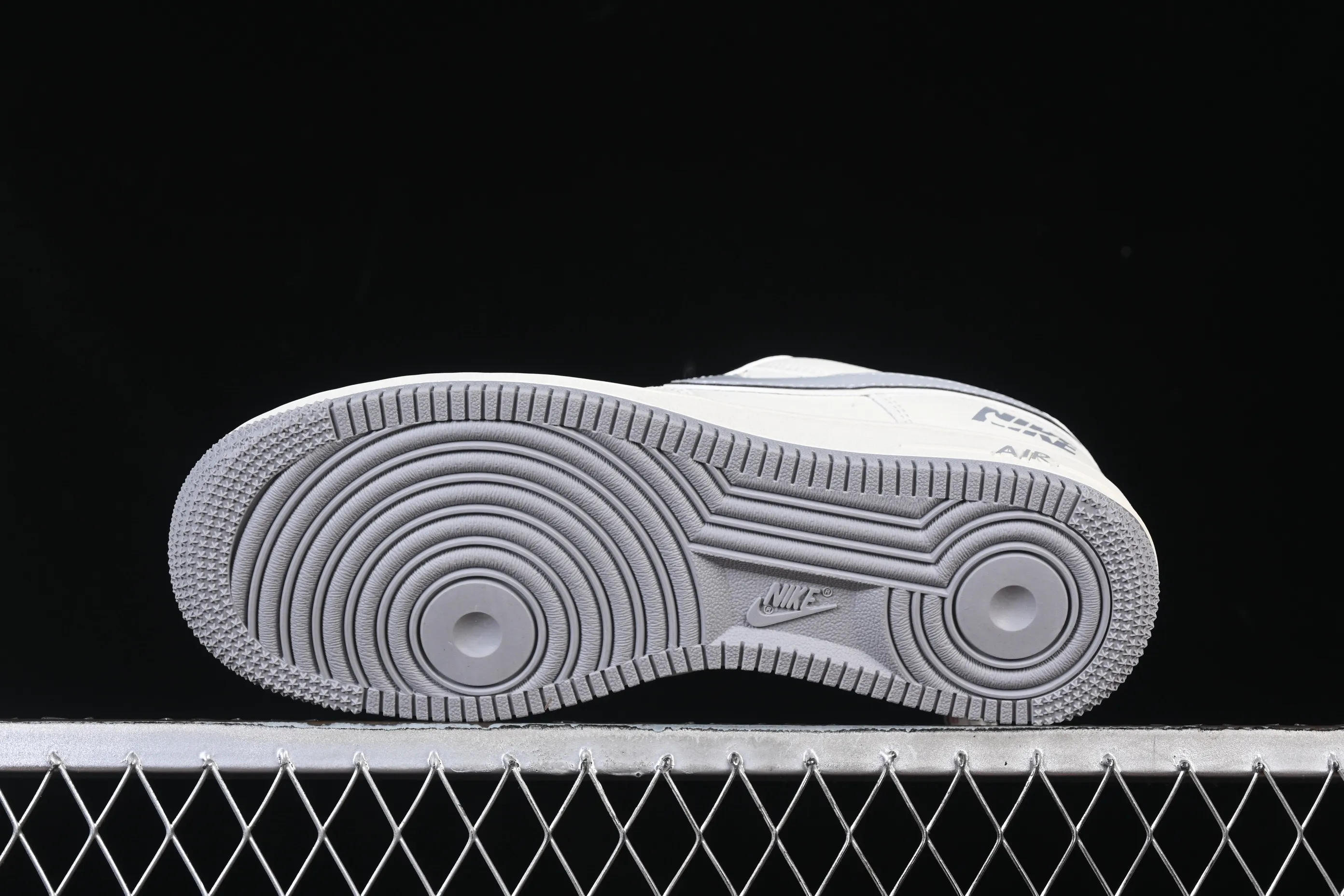 All Categories Nk Air Force 1 Air Force Series Nk Air Force 1 Low Air Force Low Nike Air Force 1'07 Low Gray Label Air Force One Low Casual Shoes CS5288-042